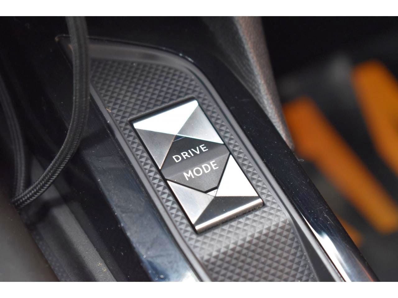 DS DS 3 CROSSBACK  PureTech 130 EAT8 Performance Line occasion - Photo 35