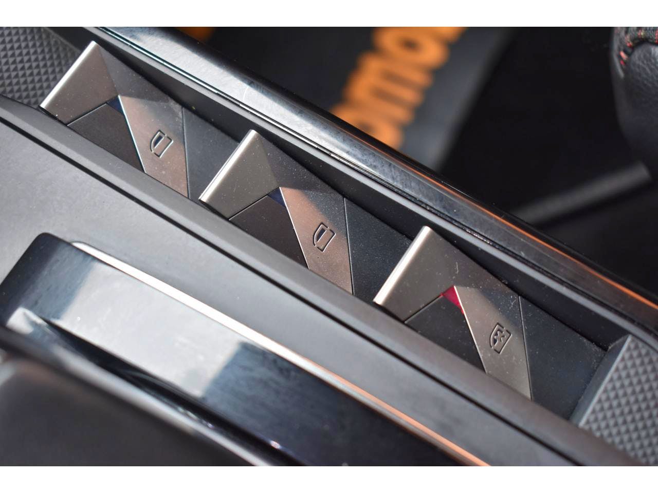 DS DS 3 CROSSBACK  PureTech 130 EAT8 Performance Line occasion - Photo 38