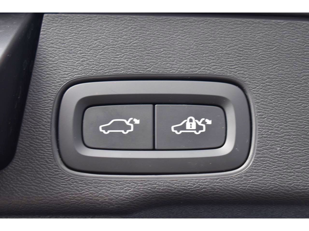 Volvo XC60  T6 Recharge AWD 253 ch + 87 ch Geartronic 8 Inscription occasion - Photo 10