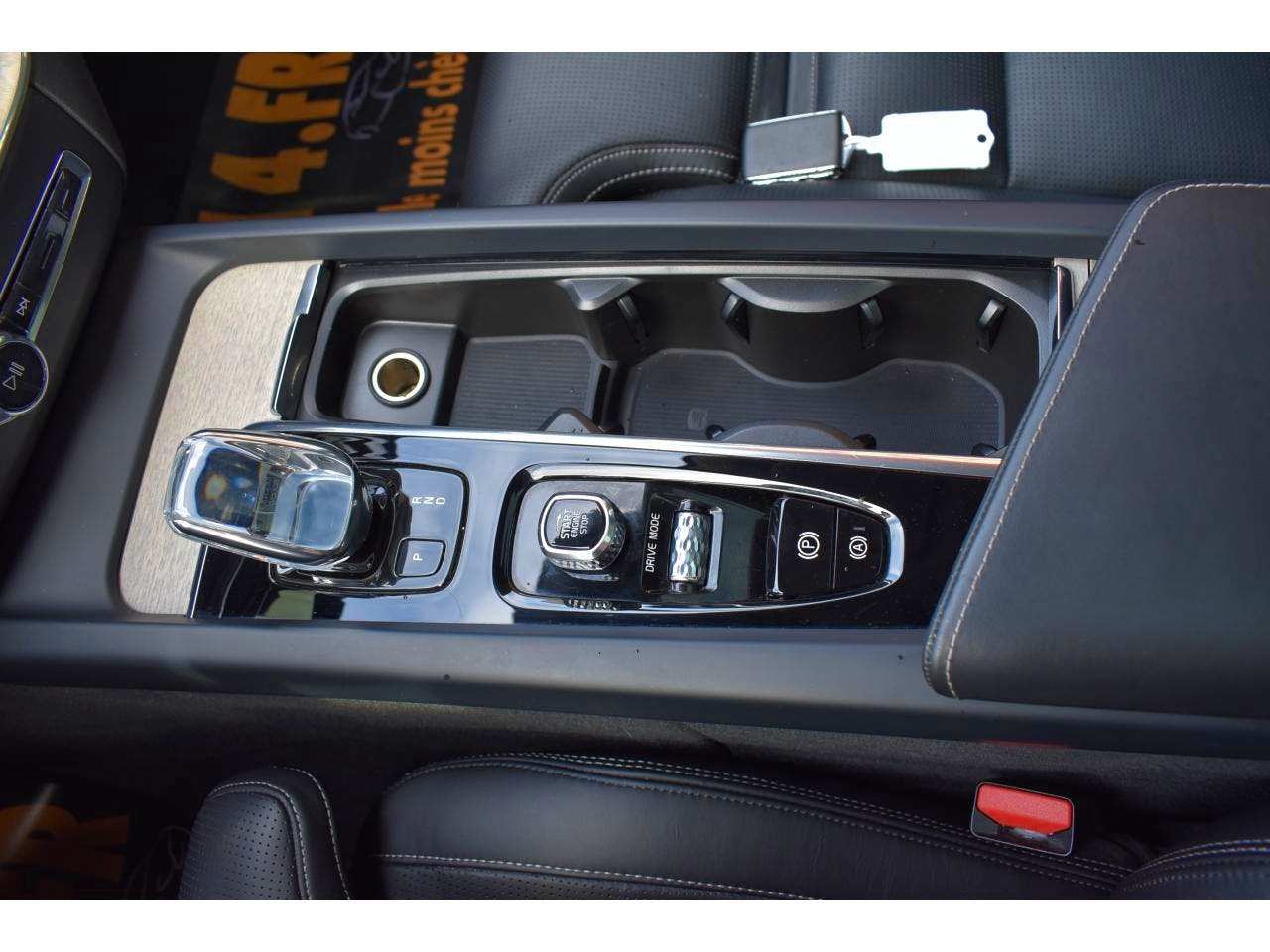 Volvo XC60  T6 Recharge AWD 253 ch + 87 ch Geartronic 8 Inscription occasion - Photo 14