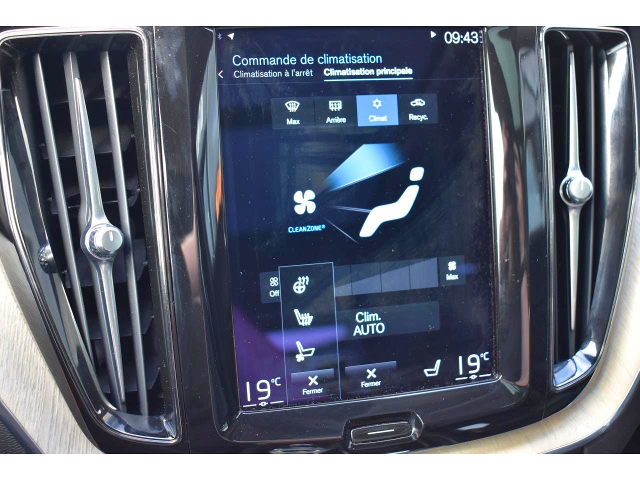 Volvo XC60  T6 Recharge AWD 253 ch + 87 ch Geartronic 8 Inscription occasion - Photo 28