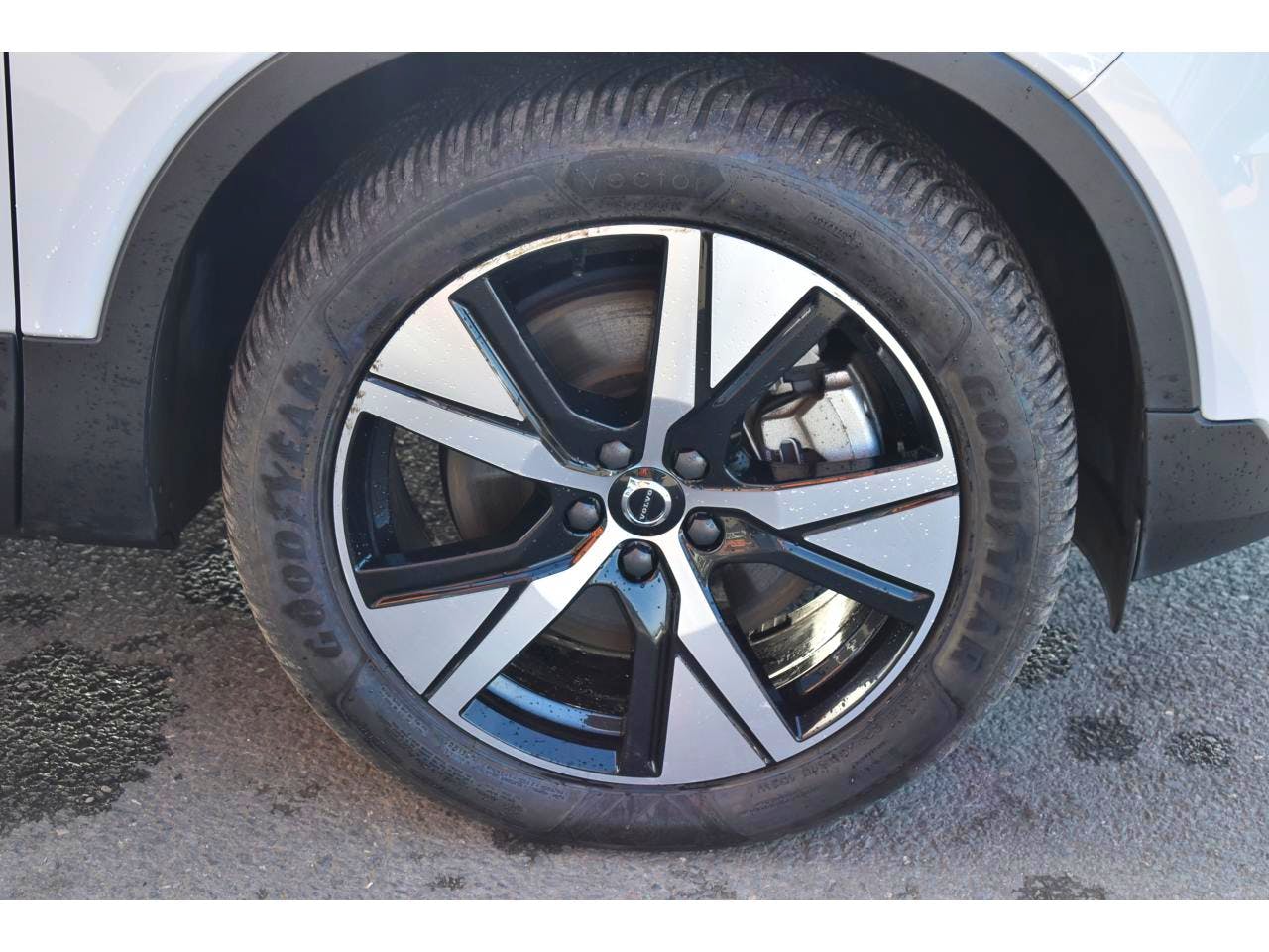 Volvo XC40  RECHARGE TWIN AWD 408CH PLUS EDT occasion - Photo 33