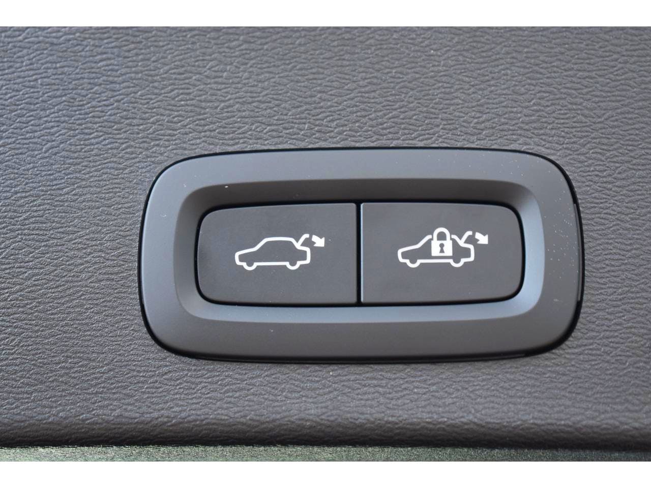 Volvo XC40  XC40 T5 Recharge 180+82 ch DCT7 Inscription Business occasion - Photo 10