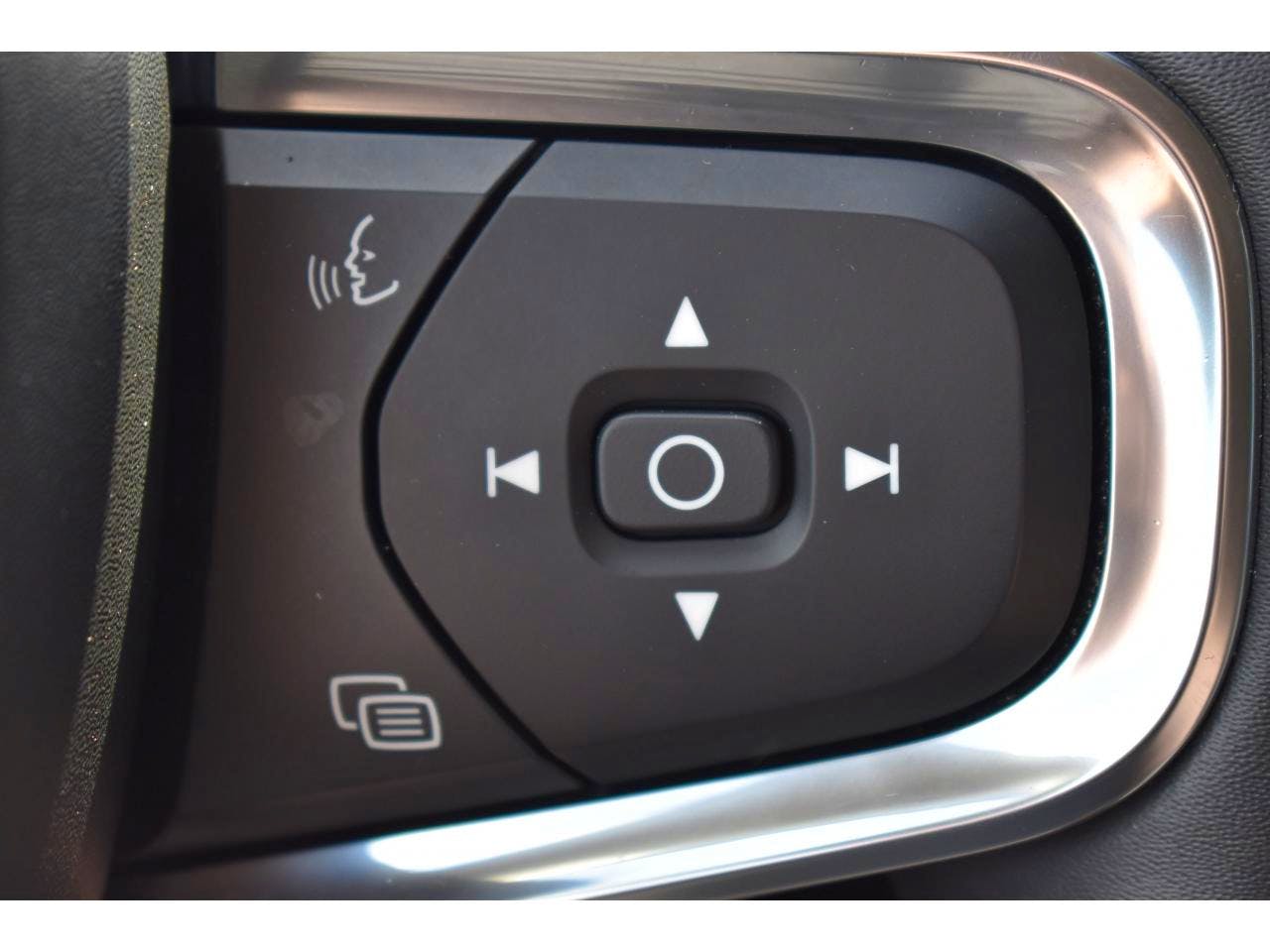 Volvo XC40  XC40 T5 Recharge 180+82 ch DCT7 Inscription Business occasion - Photo 22