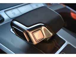 Audi A6  AVANT 55 TFSIe 367 ch S tronic 7 Quattro Competition occasion - Photo 35