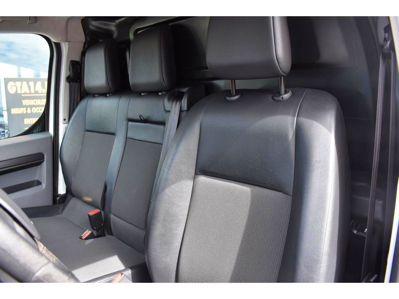 Peugeot Expert  EXPERT FGN TOLE LONG 2.0 BLUEHDI 120 S&S BVM6 PREMIUM occasion - Photo 16