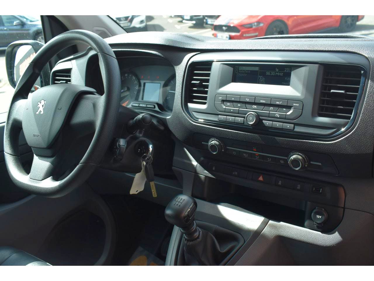 Peugeot Expert  EXPERT FGN TOLE LONG 2.0 BLUEHDI 120 S&S BVM6 PREMIUM occasion - Photo 6