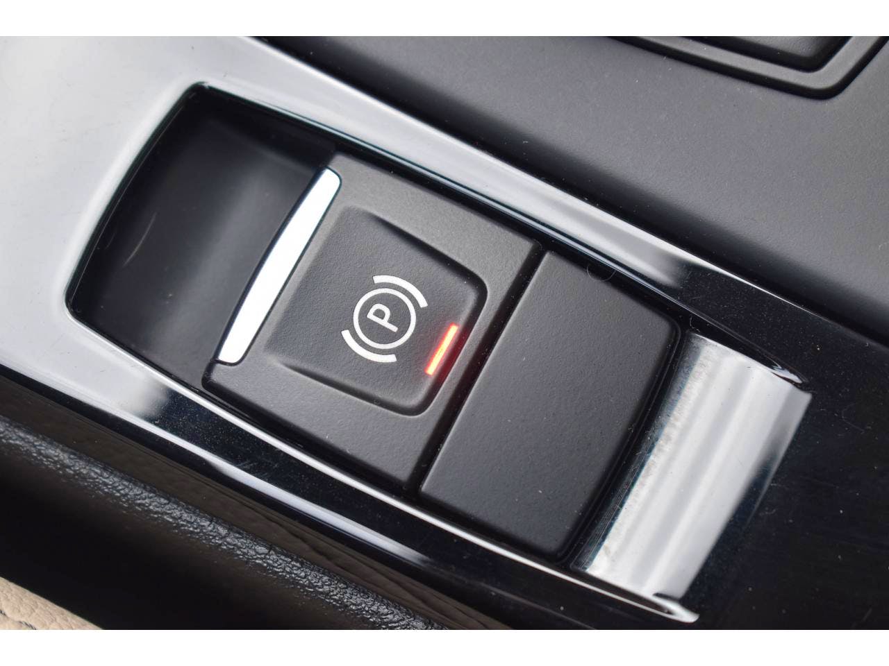 BMW X1  xDrive 25e 220 ch BVA6 F48 LCI xLine occasion - Photo 34