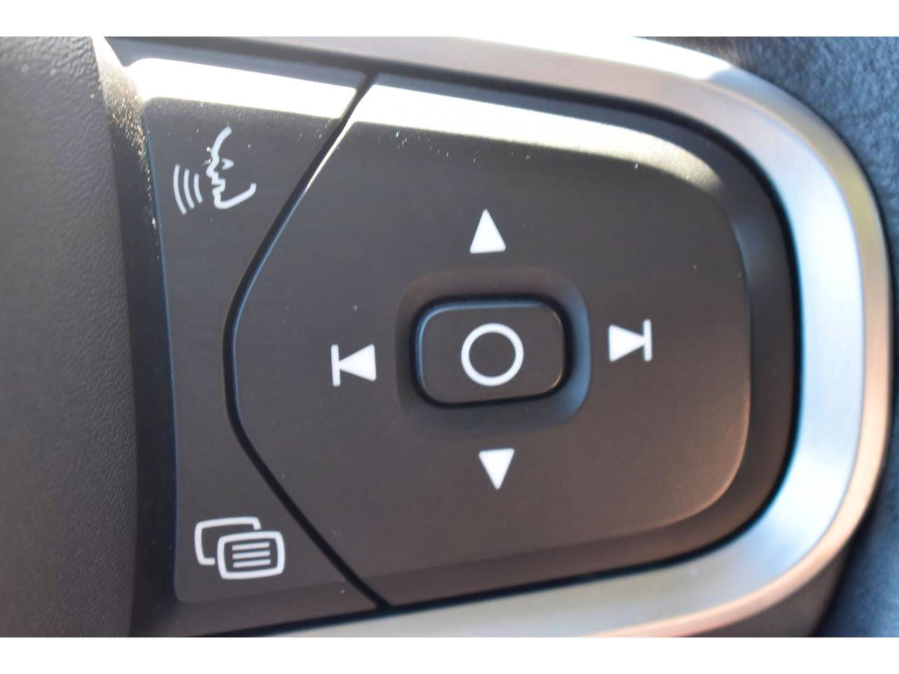 Volvo XC60  T8 Twin Engine 303 ch + 87 ch Geartronic 8 BUSINESS EXECUTIVE occasion - Photo 23
