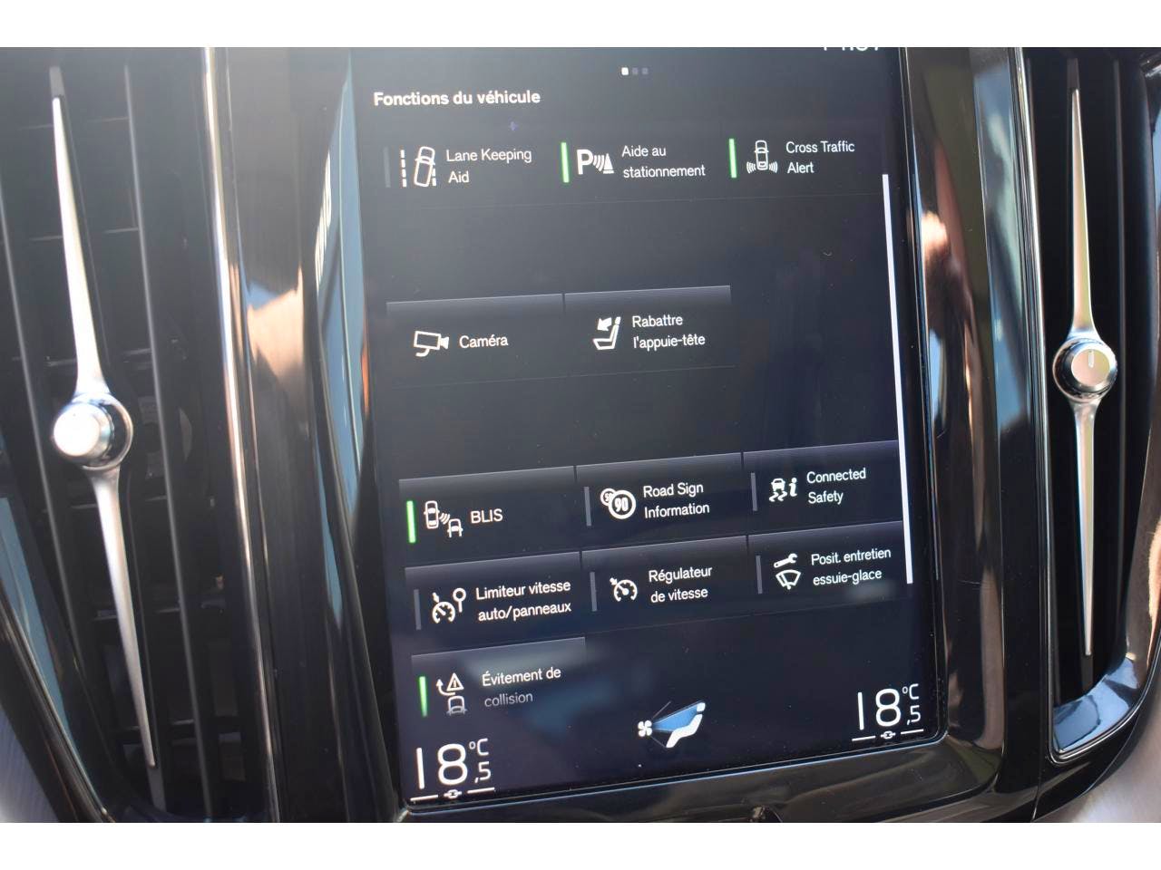 Volvo XC60  T8 Twin Engine 303 ch + 87 ch Geartronic 8 BUSINESS EXECUTIVE occasion - Photo 28