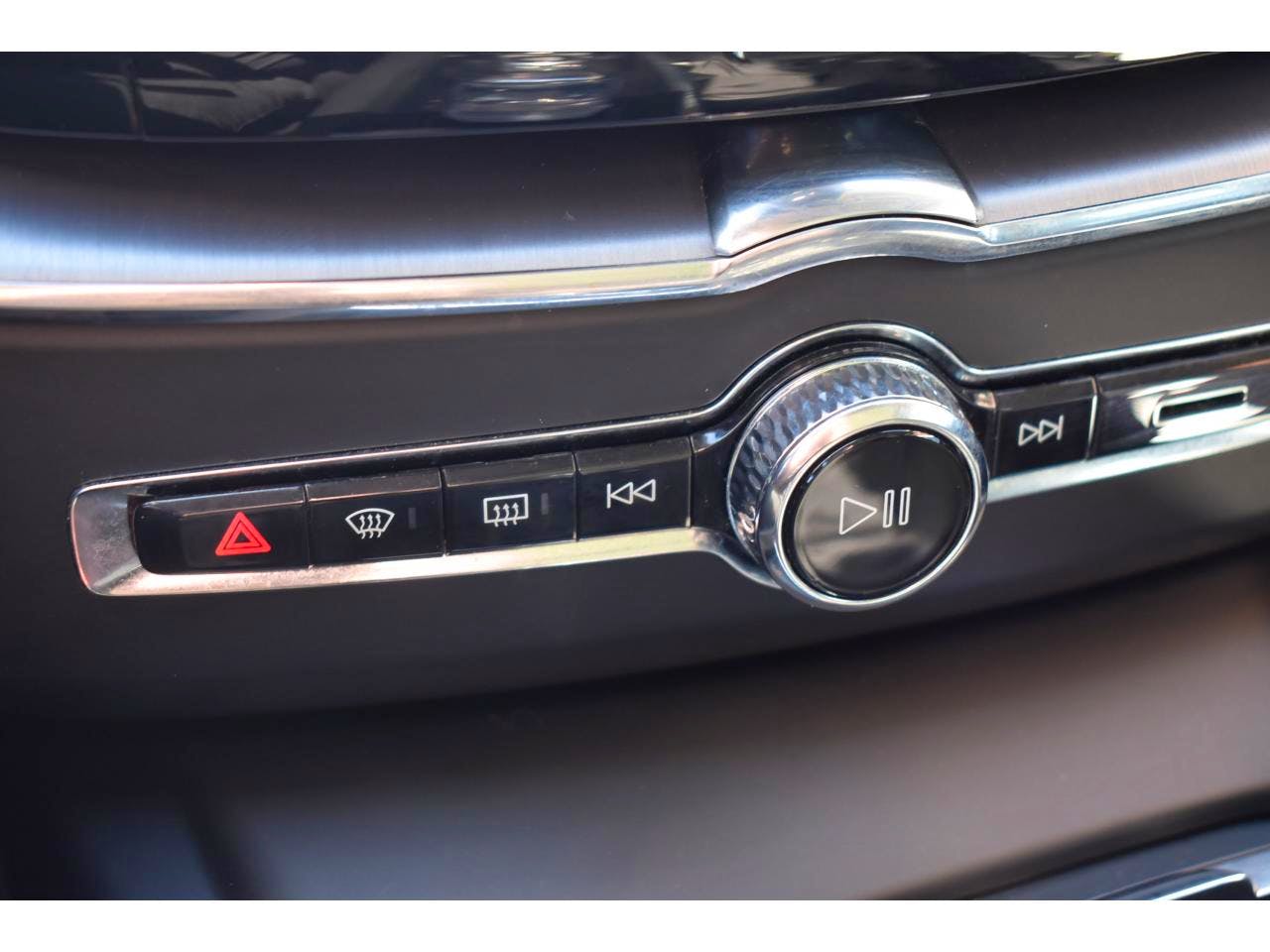Volvo XC60  T8 Twin Engine 303 ch + 87 ch Geartronic 8 BUSINESS EXECUTIVE occasion - Photo 29