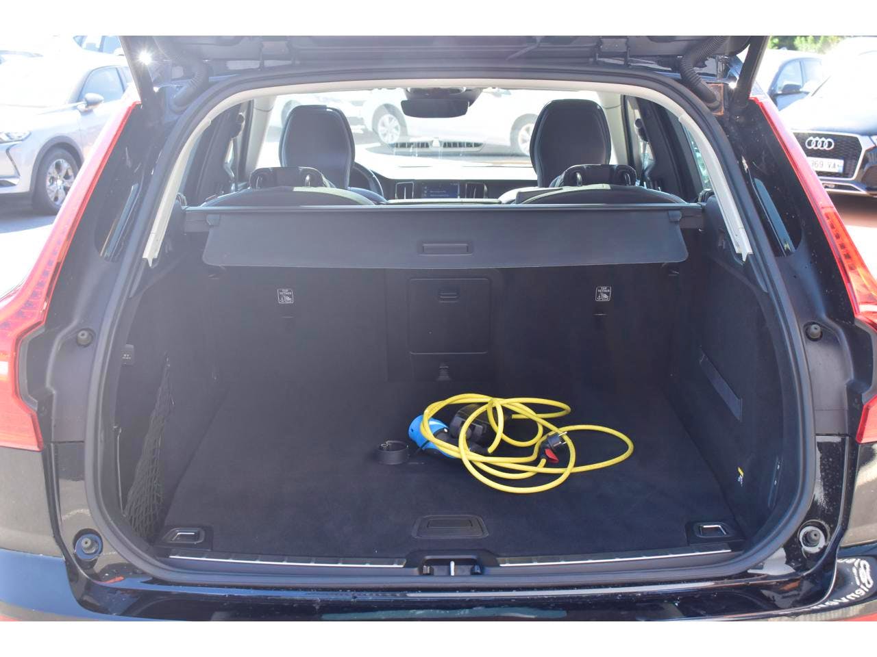Volvo XC60  T8 Twin Engine 303 ch + 87 ch Geartronic 8 BUSINESS EXECUTIVE occasion - Photo 9