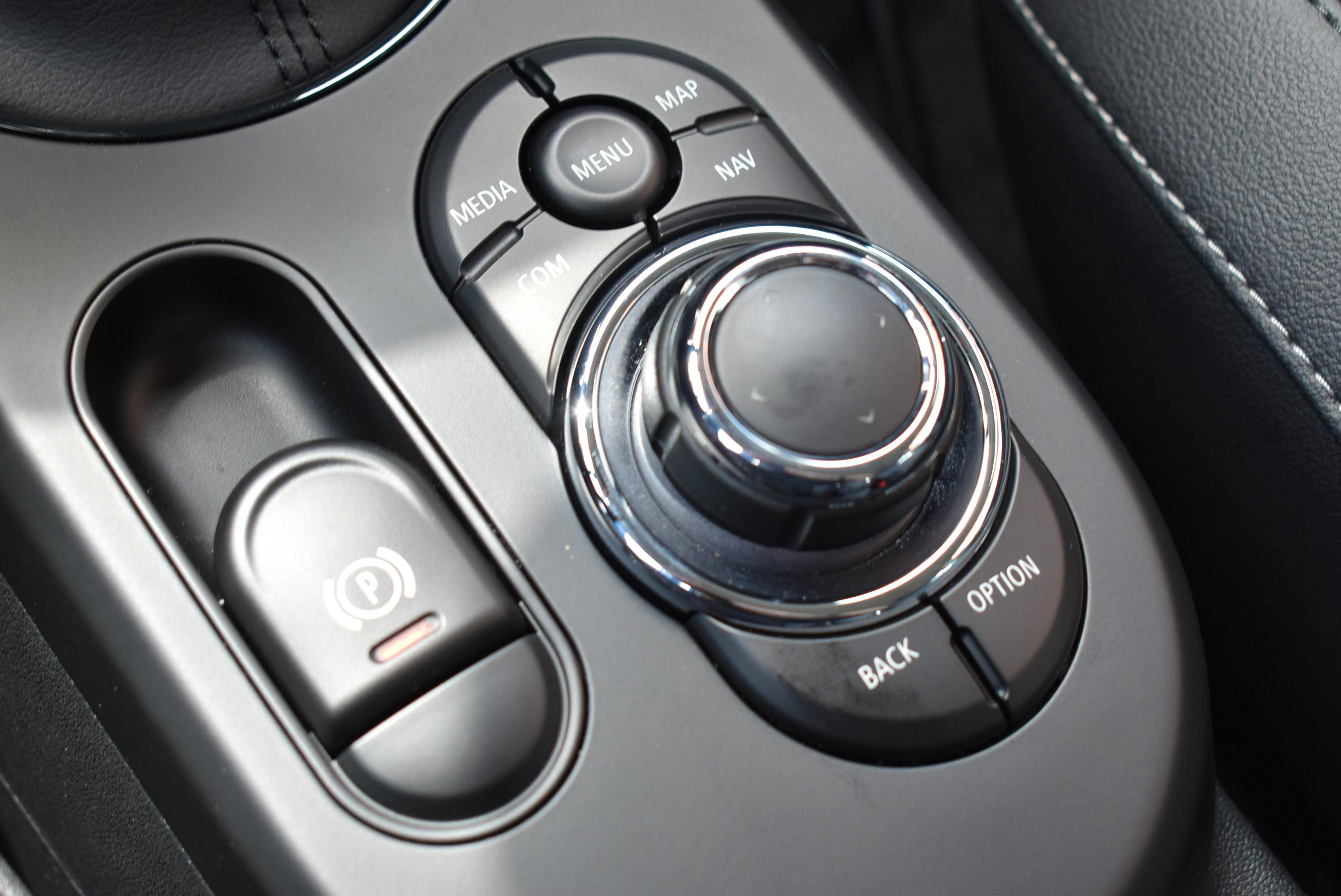 Mini Mini  COOPER SE 184CH  ESSENTIAL BVA occasion - Photo 29