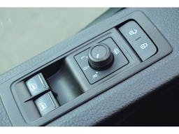 Volkswagen Transporter  L1H1 2.0 TDI 102 occasion - Photo 10