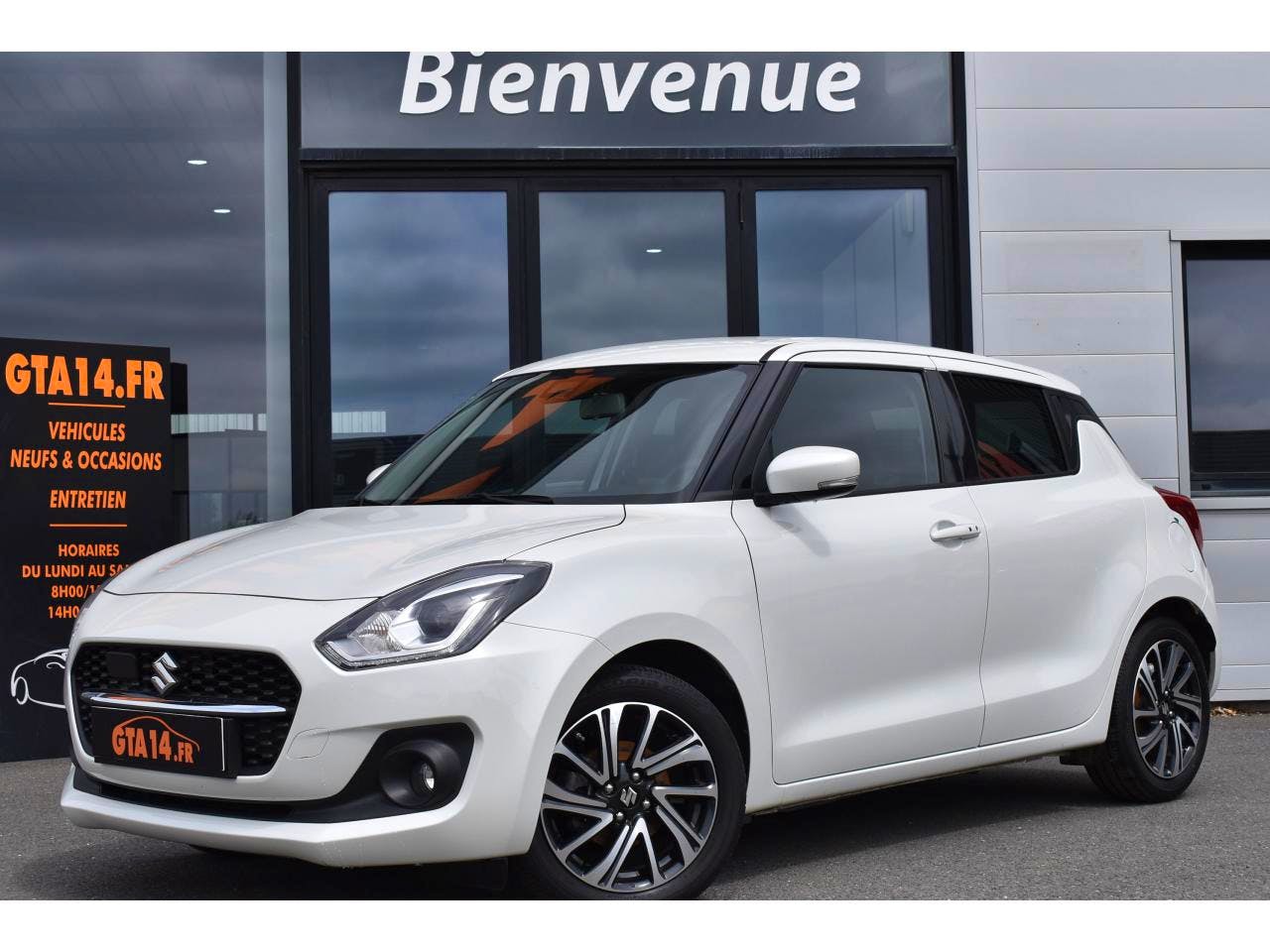 Suzuki Swift  1.2 DUALJET HYBRID 83CH PACK occasion - Photo 1
