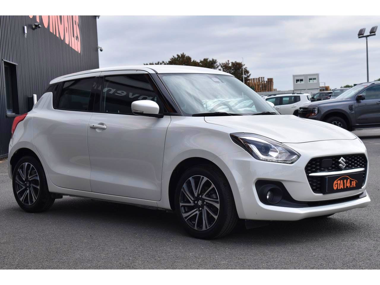 Suzuki Swift  1.2 DUALJET HYBRID 83CH PACK occasion - Photo 20