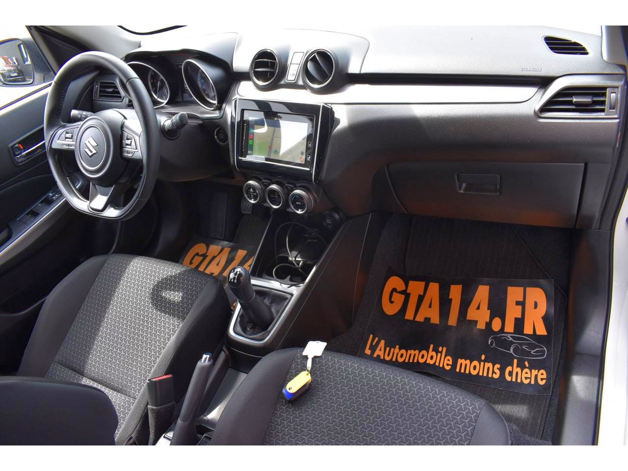 Suzuki Swift  1.2 DUALJET HYBRID 83CH PACK occasion - Photo 3