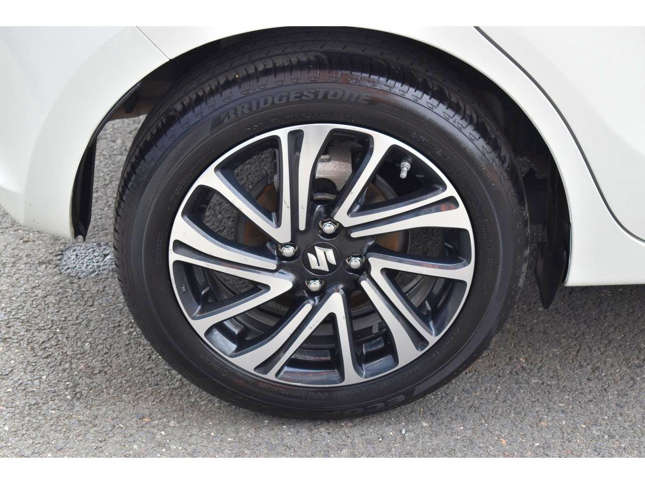 Suzuki Swift  1.2 DUALJET HYBRID 83CH PACK occasion - Photo 36