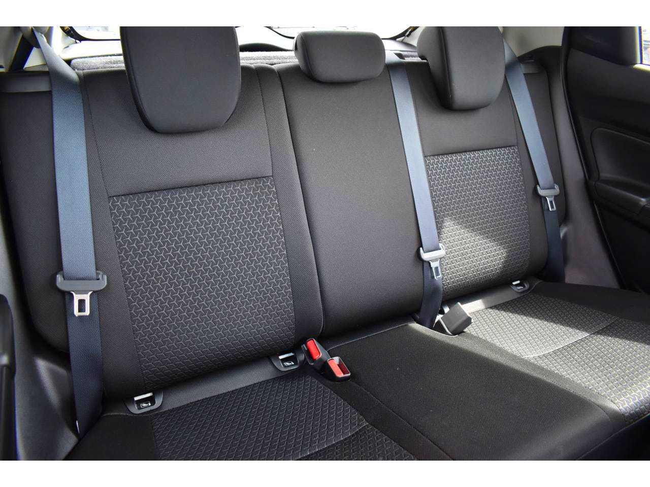 Suzuki Swift  1.2 DUALJET HYBRID 83CH PACK occasion - Photo 5