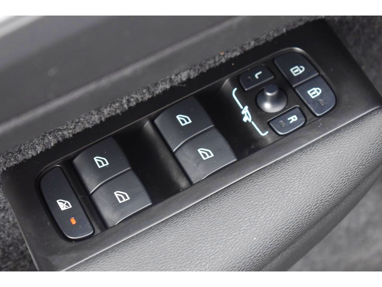 Volvo XC40  T4 Recharge 129+82 ch DCT7 INSCRIPTION BUSINESS occasion - Photo 11