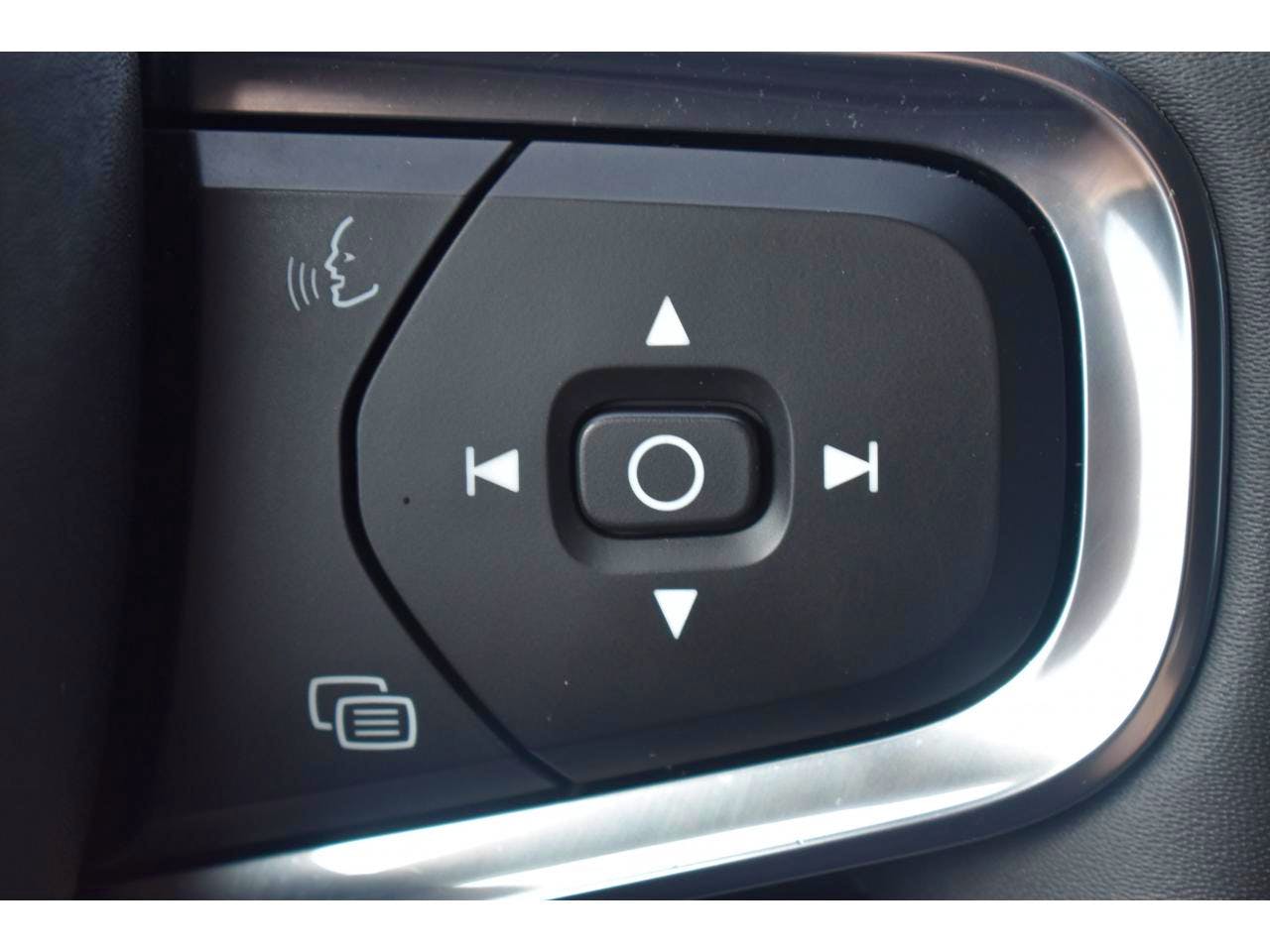 Volvo XC40  T4 Recharge 129+82 ch DCT7 INSCRIPTION BUSINESS occasion - Photo 22