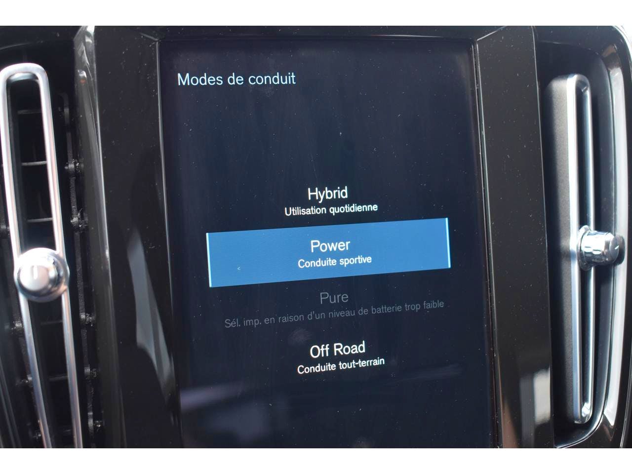 Volvo XC40  T4 Recharge 129+82 ch DCT7 INSCRIPTION BUSINESS occasion - Photo 30