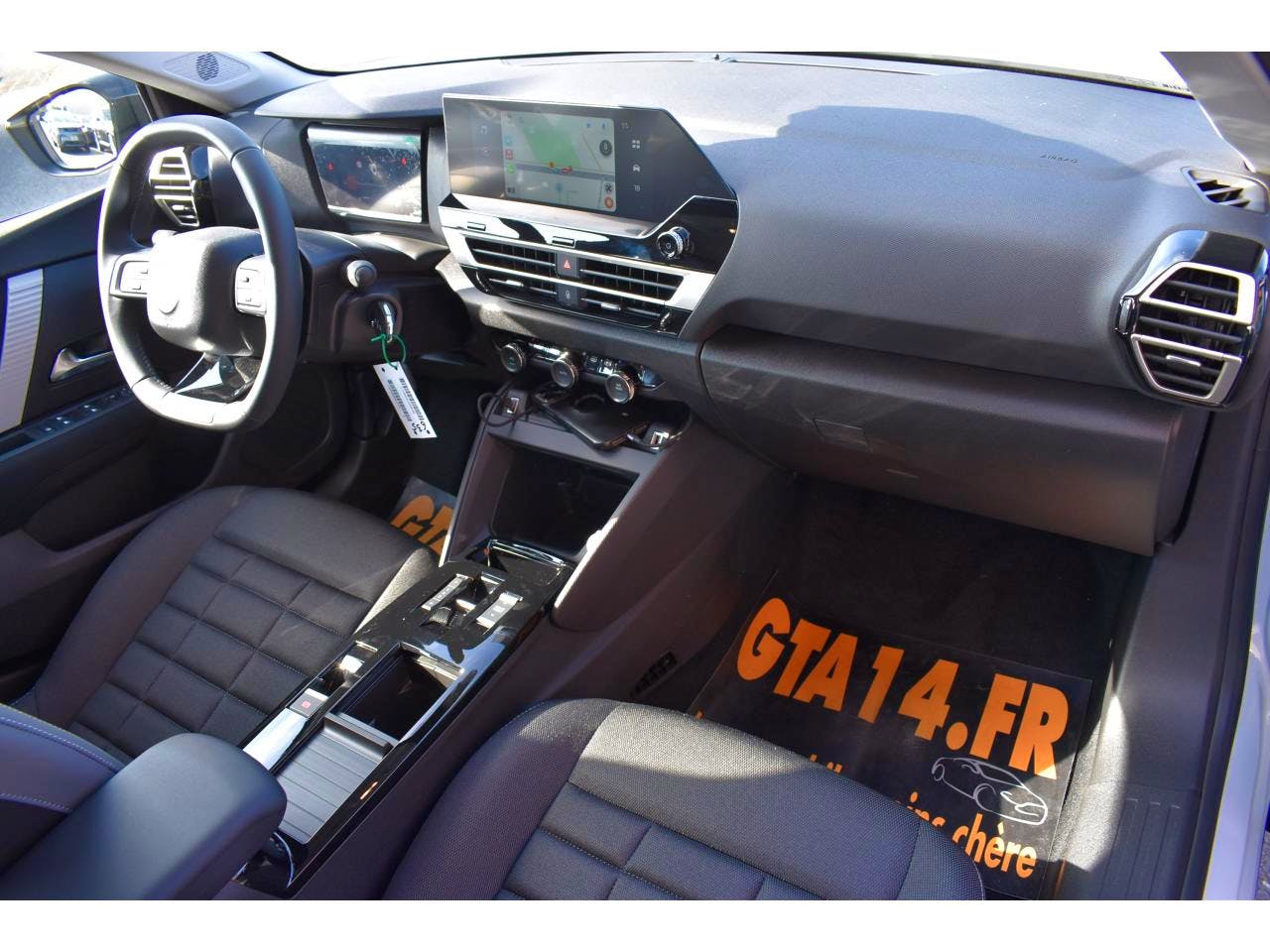 Citroën C4  Hybride 136 e-DCS6 Plus occasion - Photo 3