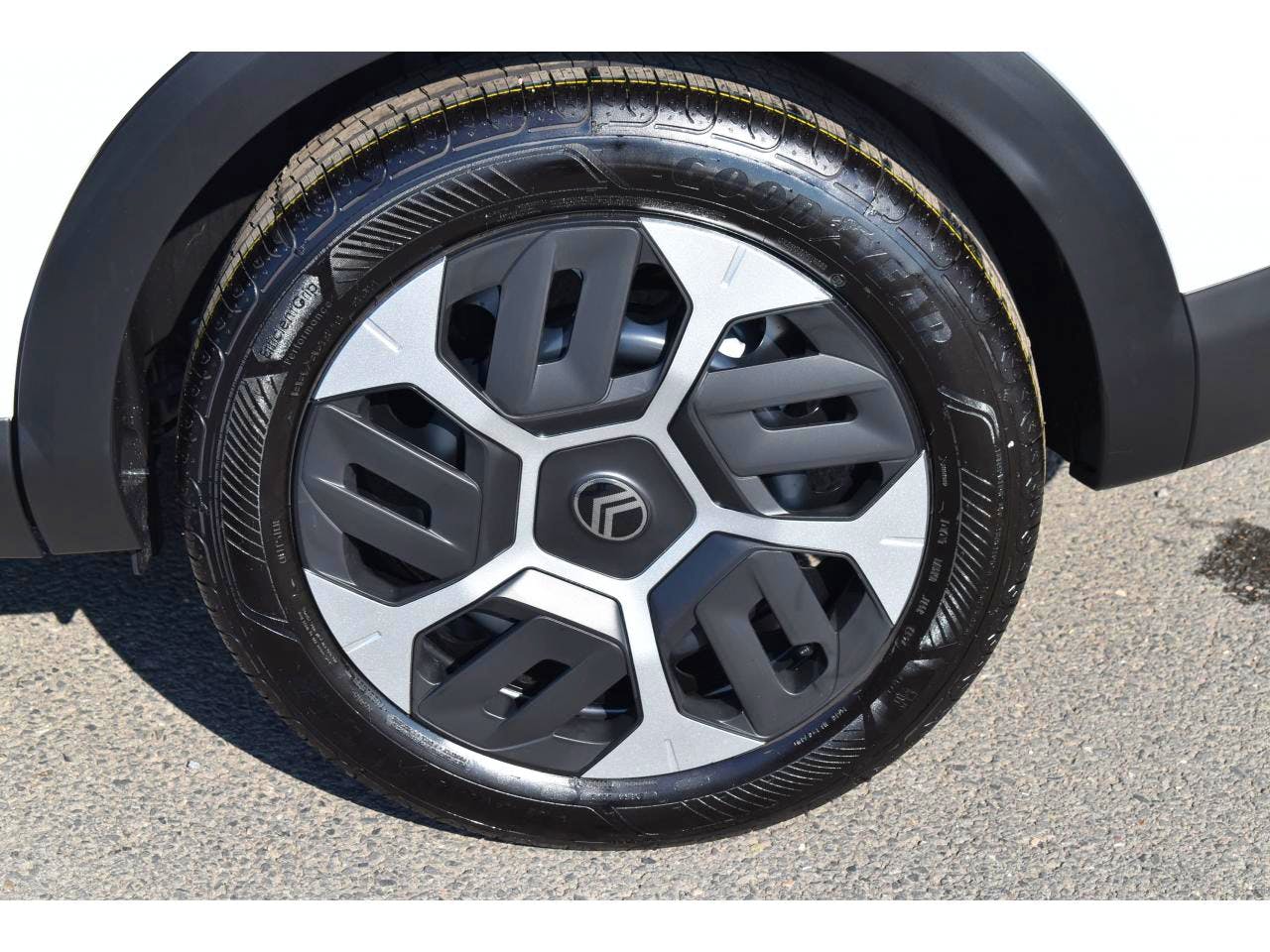 Citroën C4  Hybride 136 e-DCS6 Plus occasion - Photo 35