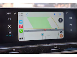 Citroën C4 Hybride 136 e-DCS6 Plus occasion - Photo 11