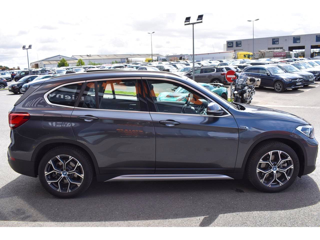 BMW X1  xDrive 25e 220 ch BVA6 F48 LCI xLine occasion - Photo 4