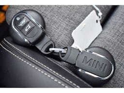 Mini Mini Cooper SE 184 ch Edition Camden TOIT OUVRANT occasion - Photo 31