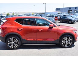 Volvo XC40 T5 Recharge 180+82 ch DCT7 INSCRIPTION + CUIR + CAMERA 360 occasion - Photo 4