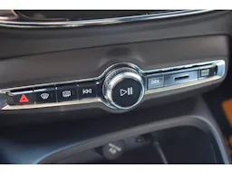 Volvo XC40  T5 Recharge 180+82 ch DCT7 INSCRIPTION + CUIR + CAMERA 360 occasion - Photo 32