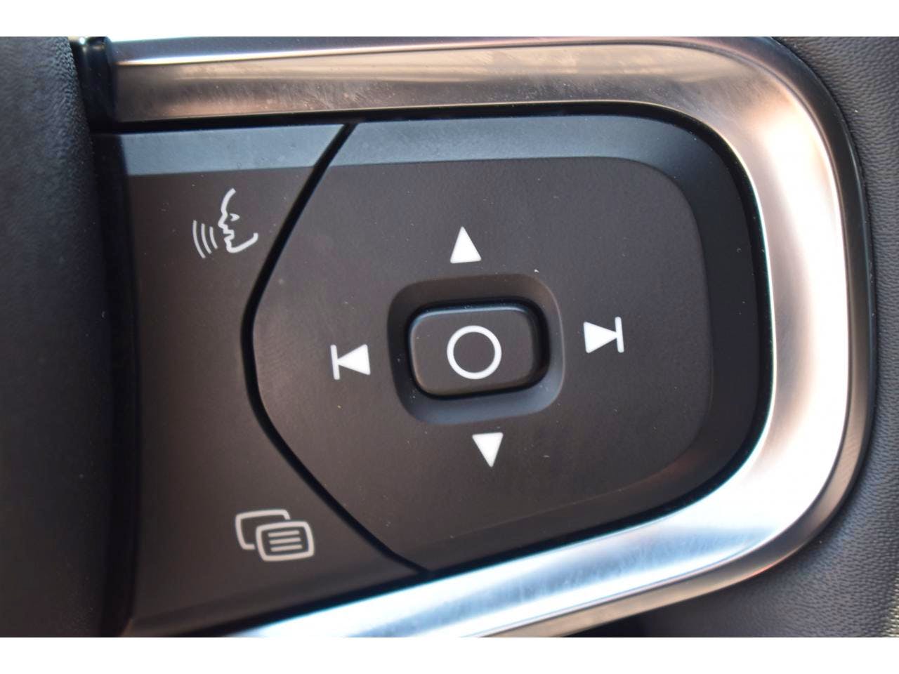 Volvo XC40  T4 Recharge 129+82 ch DCT7 R-Design occasion - Photo 22