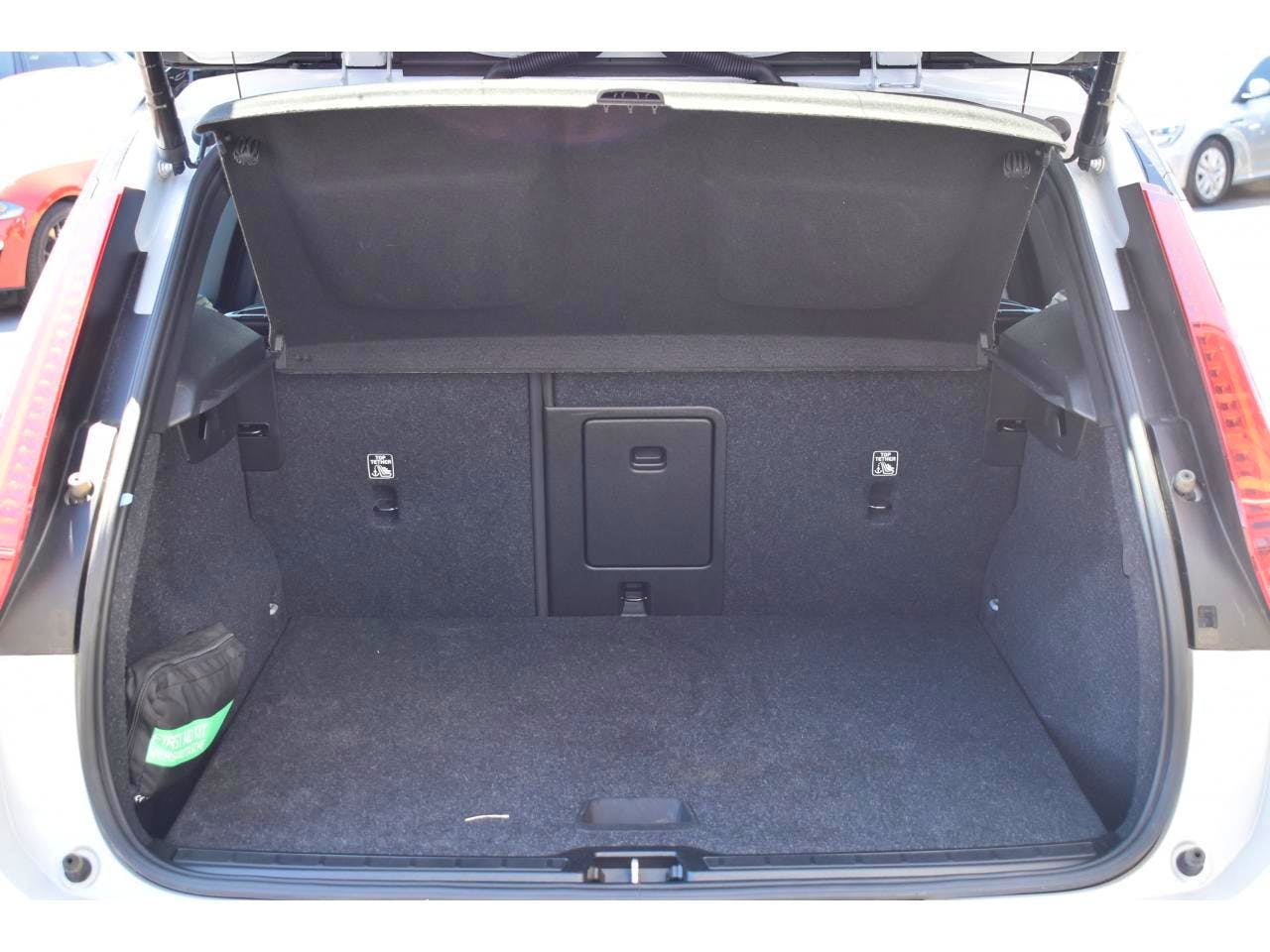 Volvo XC40  T4 Recharge 129+82 ch DCT7 R-Design occasion - Photo 9