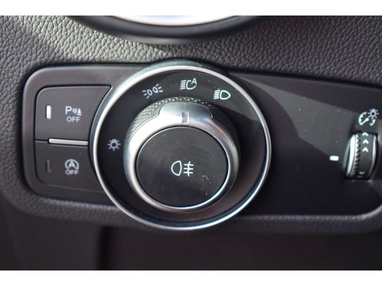 Alfa Romeo Stelvio  2.2 160 ch AT8 Sprint toit ouvrant panoramique occasion - Photo 21