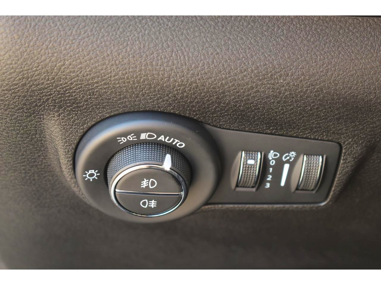 Jeep Compass  1.5 Turbo T4 e-Hybride - 130 - BVR 4x2  2017 Altitude PHASE 2 occasion - Photo 22