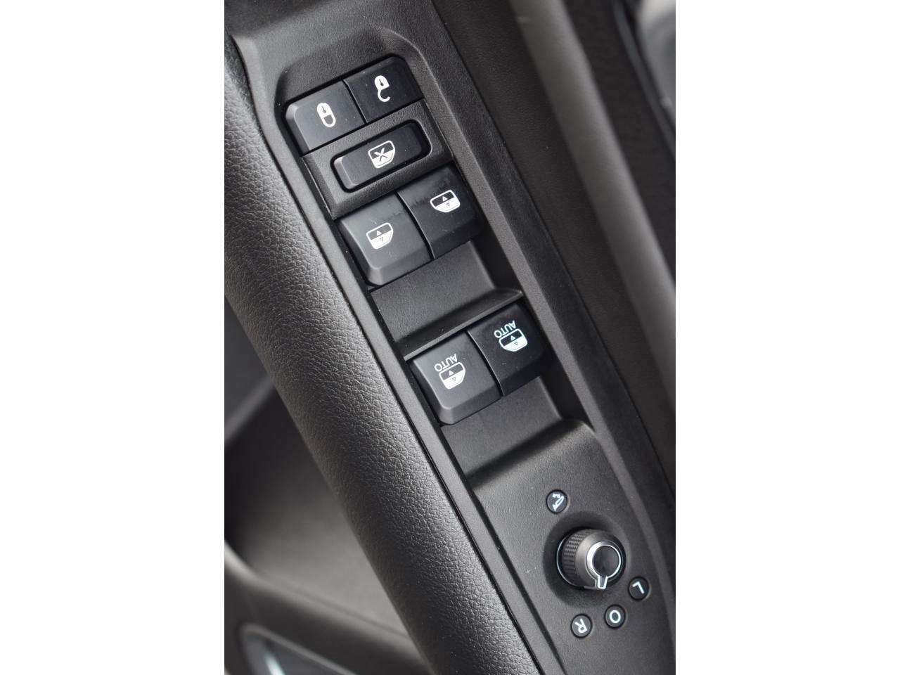 Jeep Compass  1.5 Turbo T4 130 ch BVR7 e-Hybrid Altitude occasion - Photo 11
