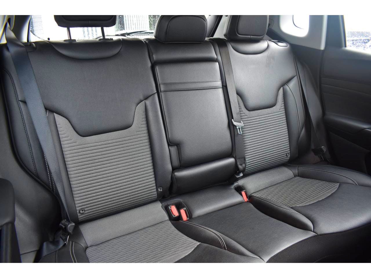 Jeep Compass  1.5 Turbo T4 130 ch BVR7 e-Hybrid Altitude occasion - Photo 5