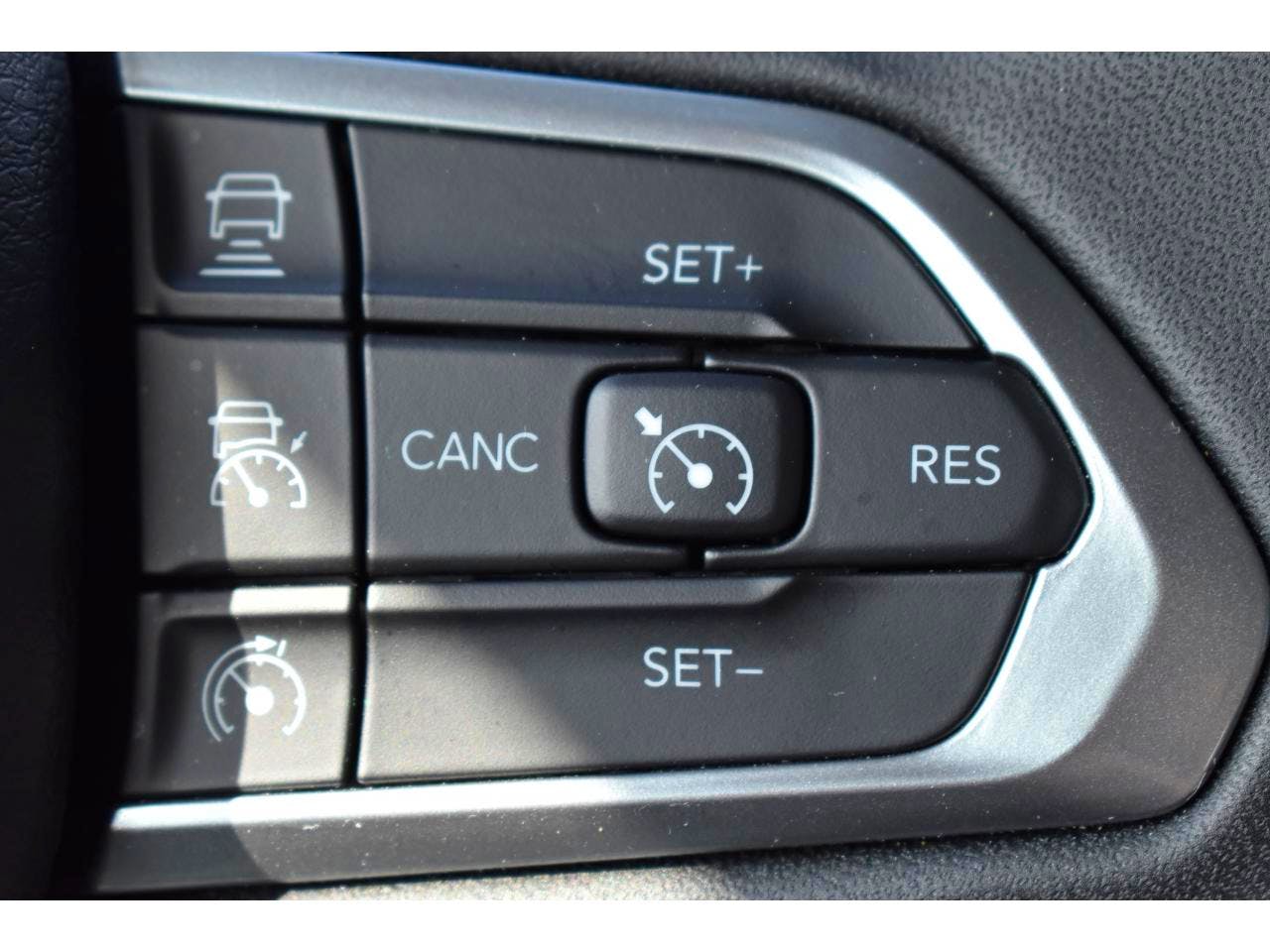 Jeep Renegade  1.5 Turbo T4 130 ch BVR7 e-Hybrid Altitude occasion - Photo 23