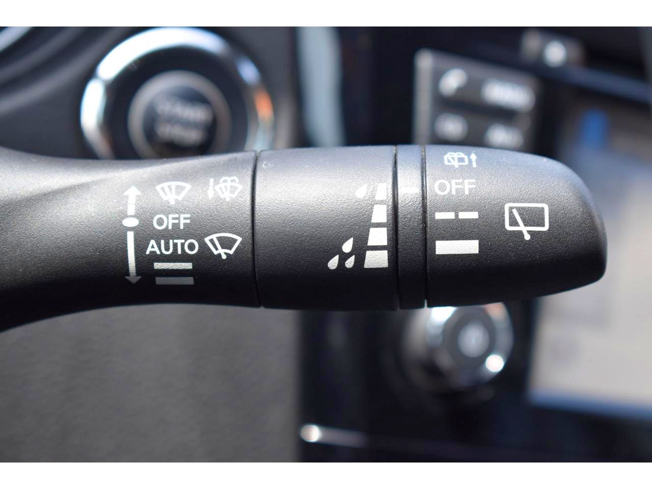 Nissan Qashqai  1.2 DIG-T - 115 - BV X-Tronic  N-Connecta occasion - Photo 24