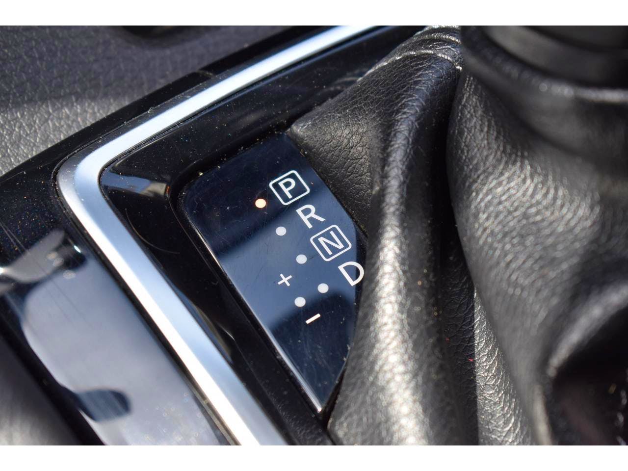 Nissan Qashqai  1.2 DIG-T - 115 - BV X-Tronic  N-Connecta occasion - Photo 28