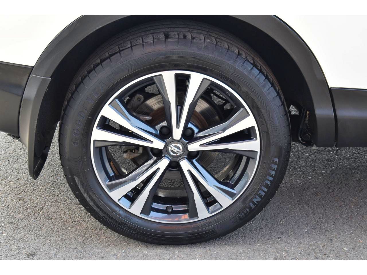 Nissan Qashqai  1.2 DIG-T - 115 - BV X-Tronic  N-Connecta occasion - Photo 36