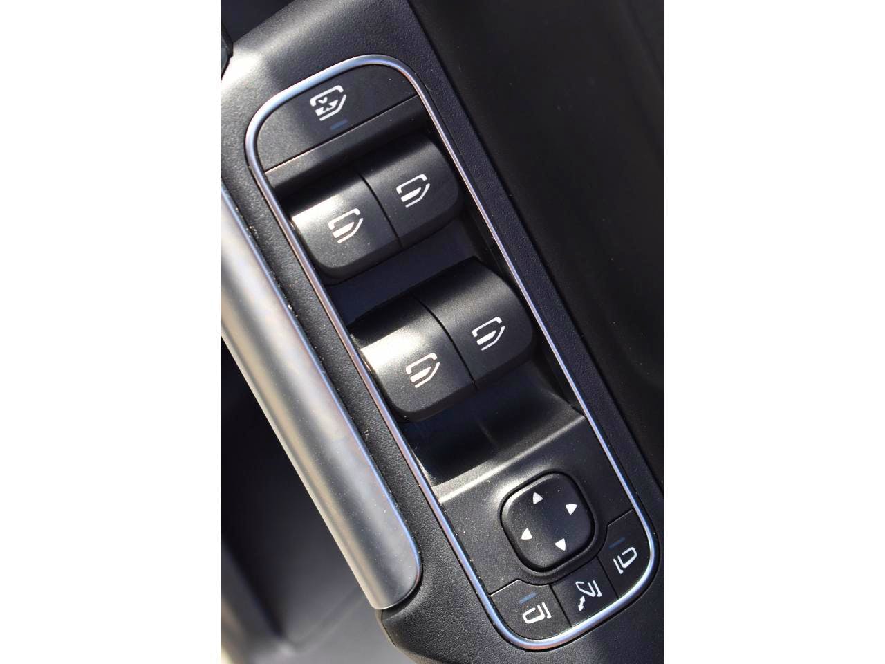 Mercedes Benz Classe GLA  250 e 8G-DCT Business Line occasion - Photo 11