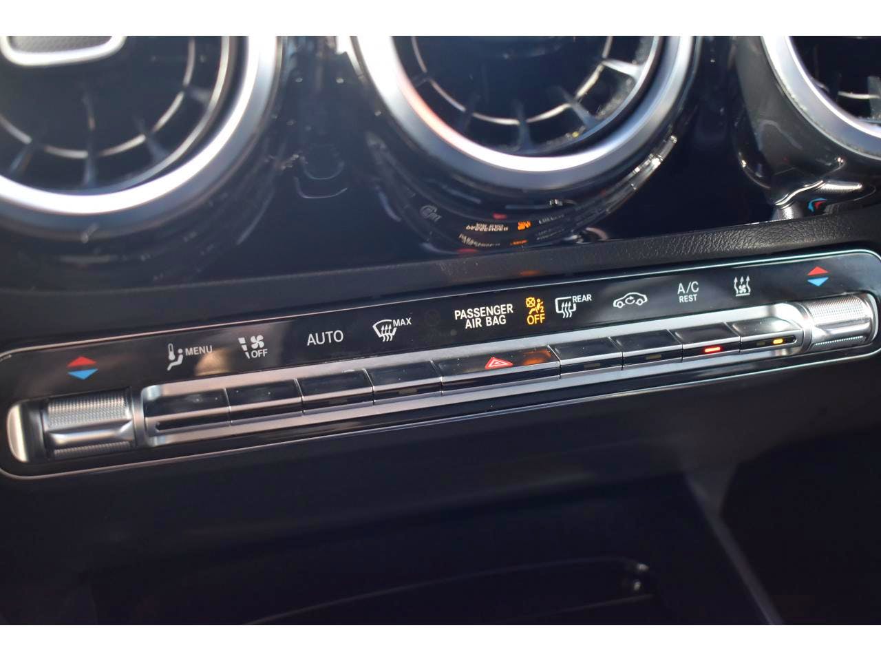 Mercedes Benz Classe GLA  250 e 8G-DCT Business Line occasion - Photo 30