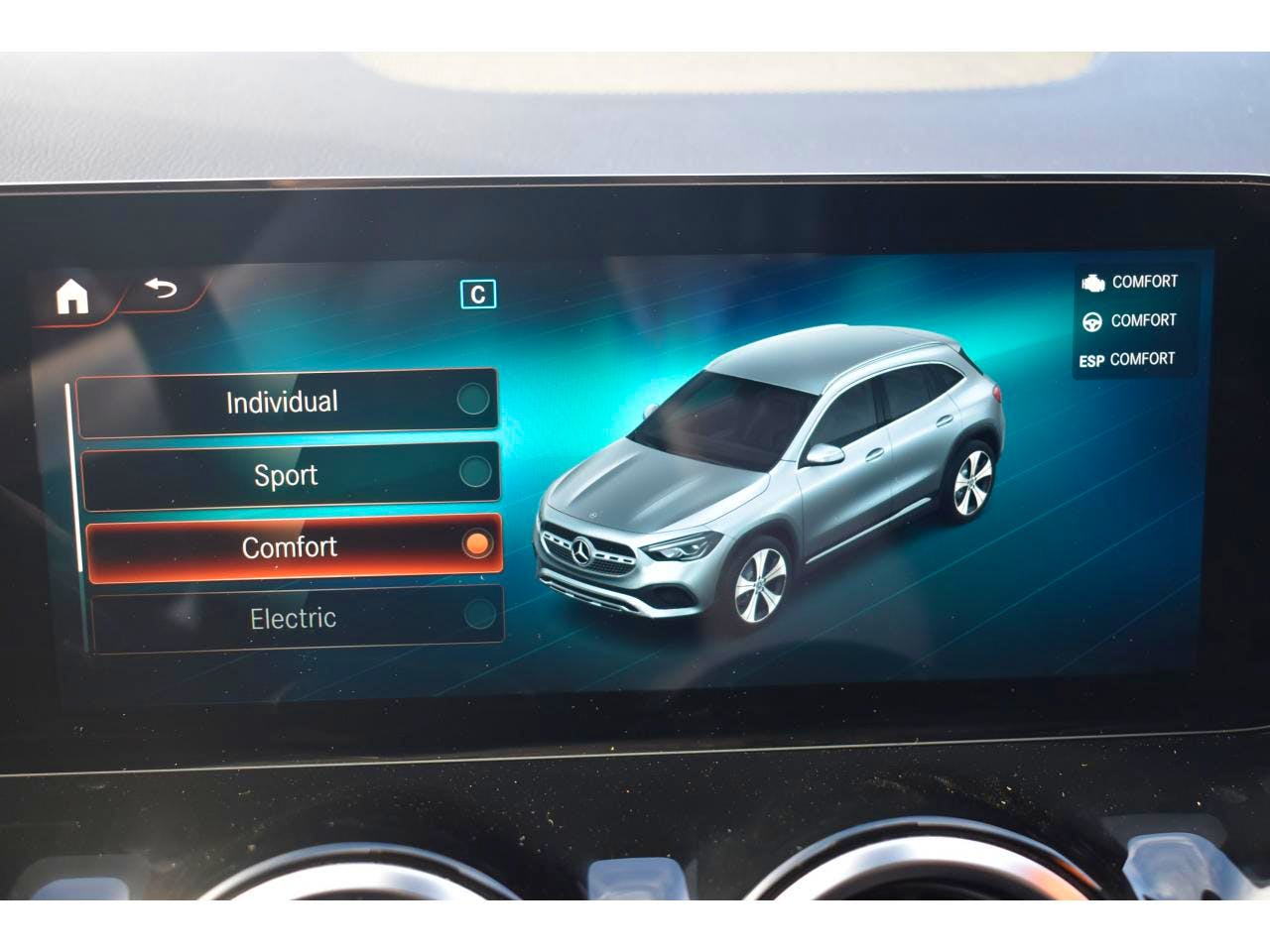 Mercedes Benz Classe GLA  250 e 8G-DCT Business Line occasion - Photo 32