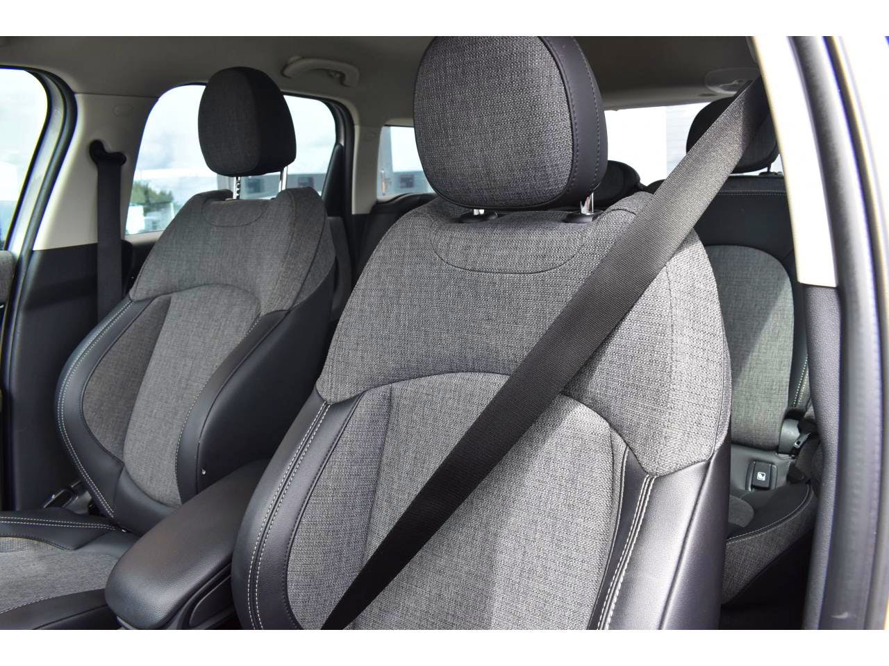 Mini Countryman  125-95 ch ALL4 BVA6 Cooper SE BUSINESS DESIGN occasion - Photo 15