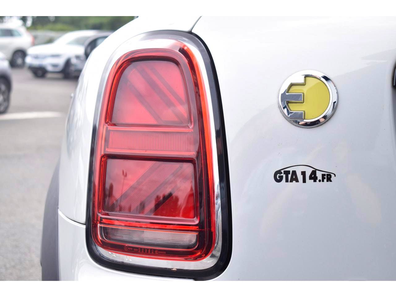 Mini Countryman  125-95 ch ALL4 BVA6 Cooper SE BUSINESS DESIGN occasion - Photo 37