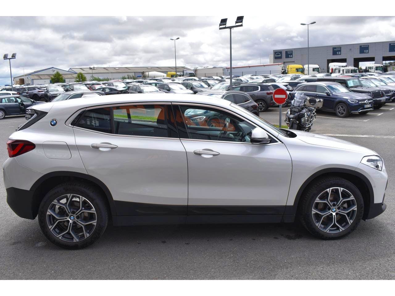 BMW X2  sDrive 18i 136 ch DKG7 F39 LOUNGE occasion - Photo 4