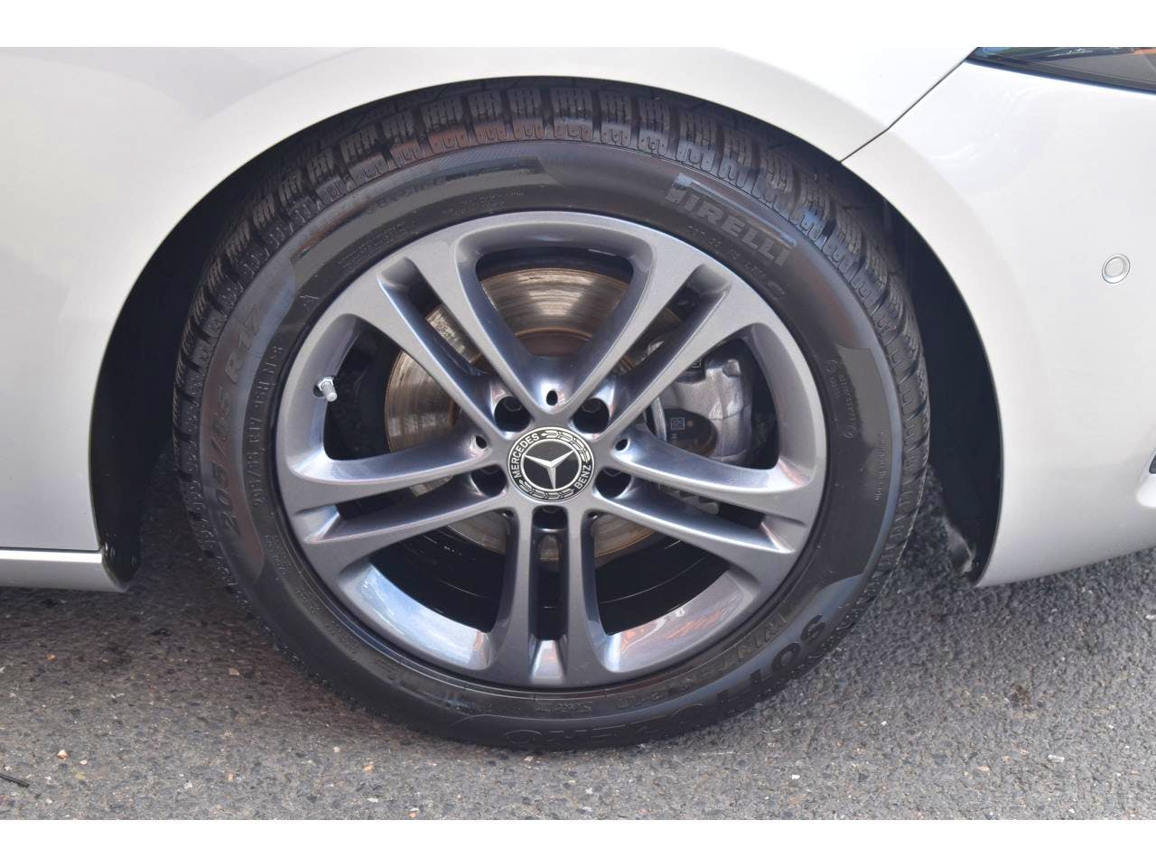 Mercedes Benz Classe A  180 d 7G-DCT Business Line occasion - Photo 34
